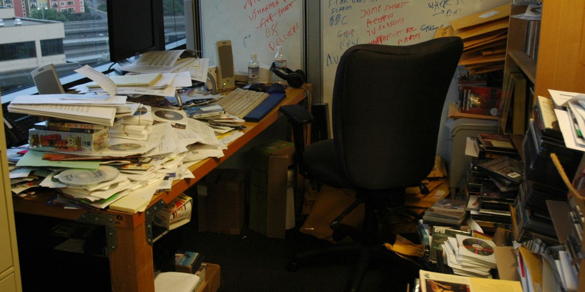 messy desk